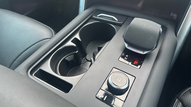 Land Rover Discovery 3.0 D300 R-Dynamic HSE 5dr Auto Diesel Station Wagon